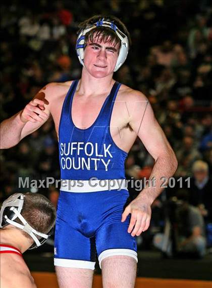 Thumbnail 1 in NYSPHSAA D1 Championships (96-135 Finals) photogallery.