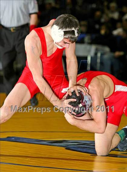 Thumbnail 2 in NYSPHSAA D1 Championships (96-135 Finals) photogallery.