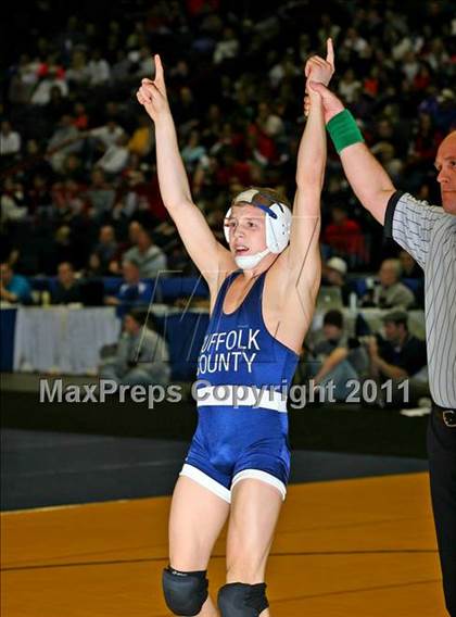 Thumbnail 1 in NYSPHSAA D1 Championships (96-135 Finals) photogallery.