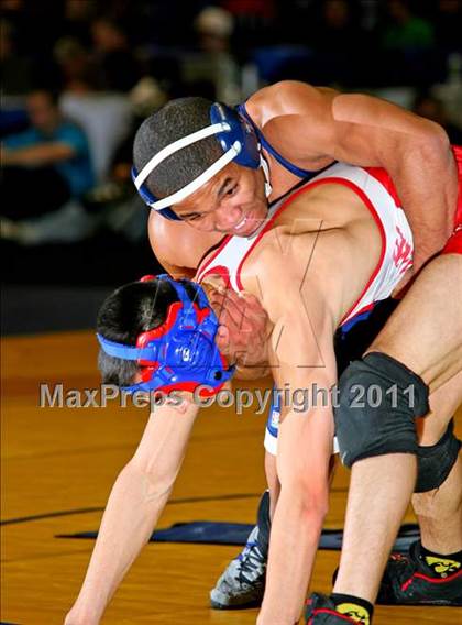 Thumbnail 1 in NYSPHSAA D1 Championships (96-135 Finals) photogallery.