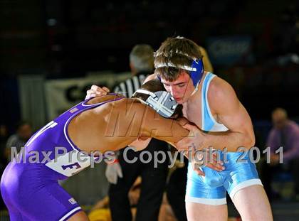 Thumbnail 1 in NYSPHSAA D1 Championships (96-135 Finals) photogallery.