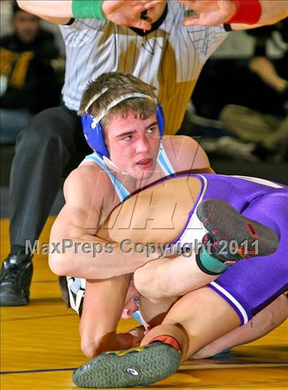 Thumbnail 2 in NYSPHSAA D1 Championships (96-135 Finals) photogallery.