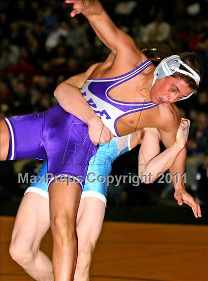 Thumbnail 3 in NYSPHSAA D1 Championships (96-135 Finals) photogallery.