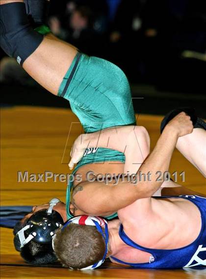 Thumbnail 2 in NYSPHSAA D1 Championships (96-135 Finals) photogallery.