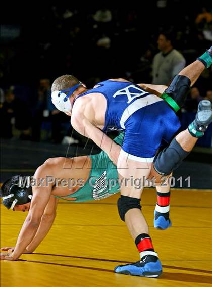 Thumbnail 2 in NYSPHSAA D1 Championships (96-135 Finals) photogallery.