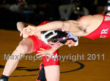 Thumbnail 3 in NYSPHSAA D1 Championships (96-135 Finals) photogallery.
