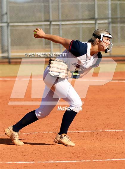 Thumbnail 2 in Pinnacle vs Greenway (Sunrise Mountain Tournament) photogallery.