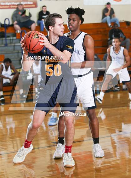 Thumbnail 3 in Bullis vs. Stall (Rotary Roundball Classic) photogallery.