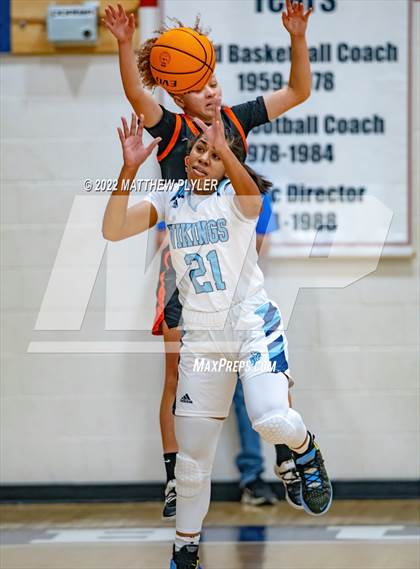 Thumbnail 2 in Union Pines vs. South View (Cumberland County Holiday Classic) photogallery.