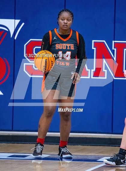 Thumbnail 3 in Union Pines vs. South View (Cumberland County Holiday Classic) photogallery.