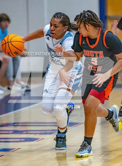 Thumbnail 1 in Union Pines vs. South View (Cumberland County Holiday Classic) photogallery.