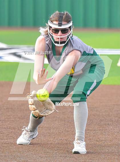 Thumbnail 1 in Rusk vs Taylor (UIL 4A Area Playoff) photogallery.