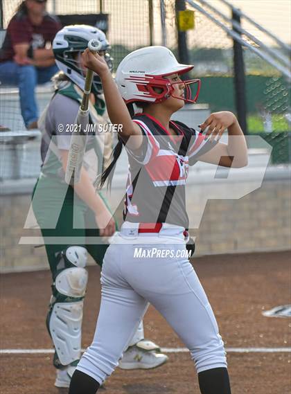 Thumbnail 2 in Rusk vs Taylor (UIL 4A Area Playoff) photogallery.