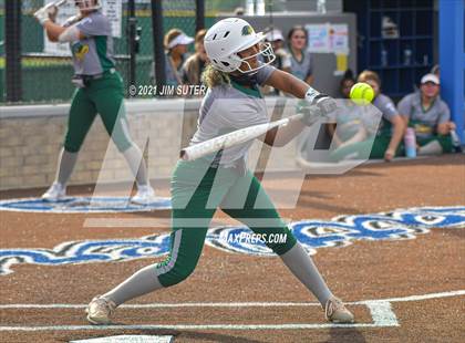 Thumbnail 2 in Rusk vs Taylor (UIL 4A Area Playoff) photogallery.