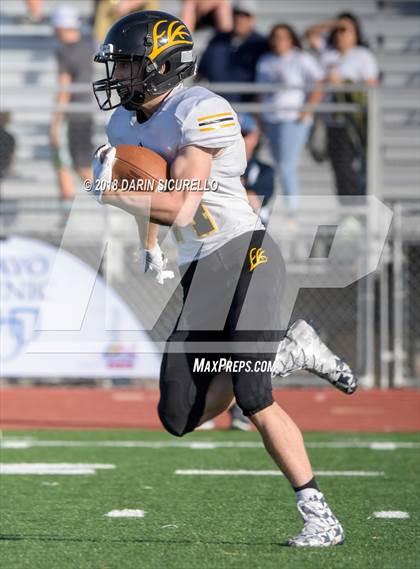 Thumbnail 3 in Round Valley vs. Thatcher (AIA 2A Final) photogallery.