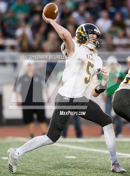 Thumbnail 2 in Round Valley vs. Thatcher (AIA 2A Final) photogallery.
