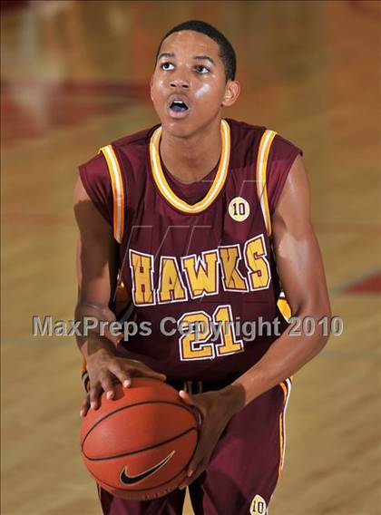 Thumbnail 3 in Lutheran vs. Ocean View (Nike Extravaganza) photogallery.