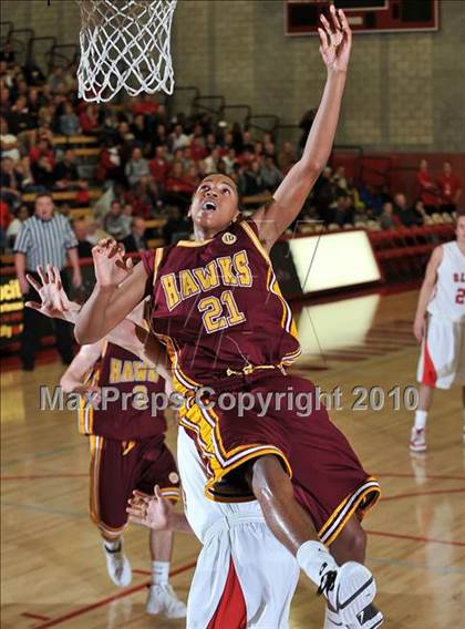 Thumbnail 2 in Lutheran vs. Ocean View (Nike Extravaganza) photogallery.