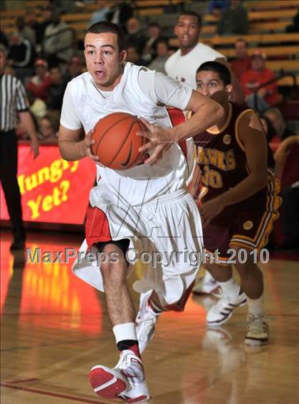 Thumbnail 3 in Lutheran vs. Ocean View (Nike Extravaganza) photogallery.