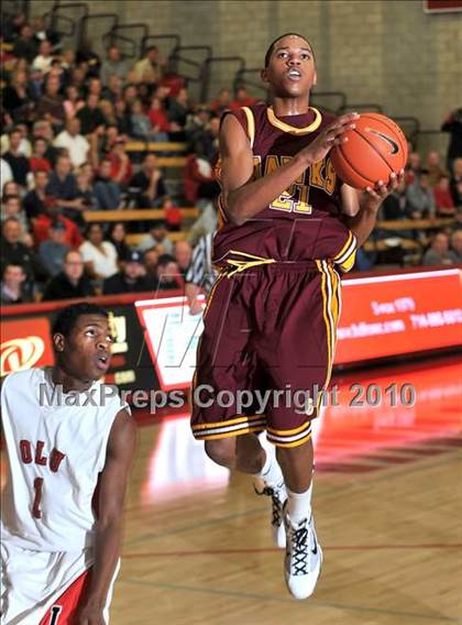 Thumbnail 1 in Lutheran vs. Ocean View (Nike Extravaganza) photogallery.