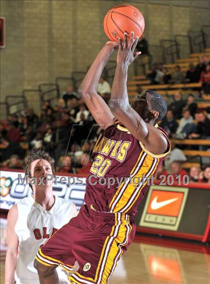 Thumbnail 3 in Lutheran vs. Ocean View (Nike Extravaganza) photogallery.
