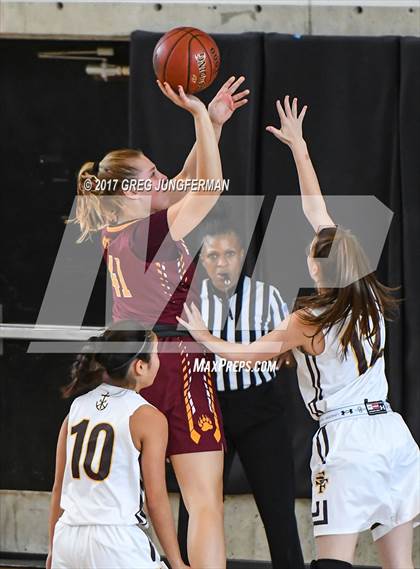 Thumbnail 3 in Menlo-Atherton vs. Saint Francis (Elite Showcase) photogallery.