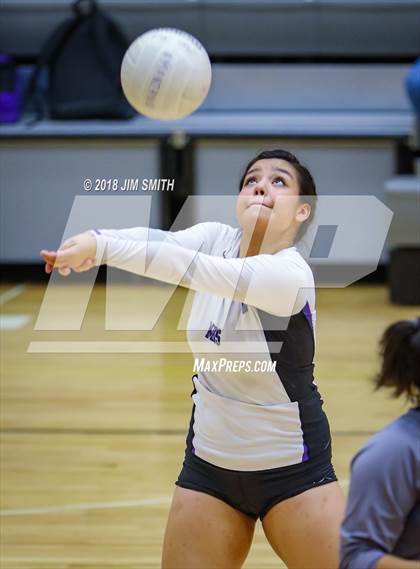 Thumbnail 3 in Valencia @ Manzano photogallery.