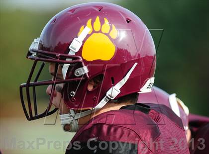 Thumbnail 2 in Lewis Mills @ Granby Memorial photogallery.