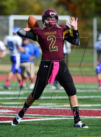 Thumbnail 3 in Lewis Mills @ Granby Memorial photogallery.