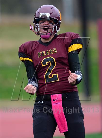 Thumbnail 3 in Lewis Mills @ Granby Memorial photogallery.