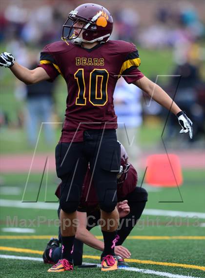 Thumbnail 2 in Lewis Mills @ Granby Memorial photogallery.