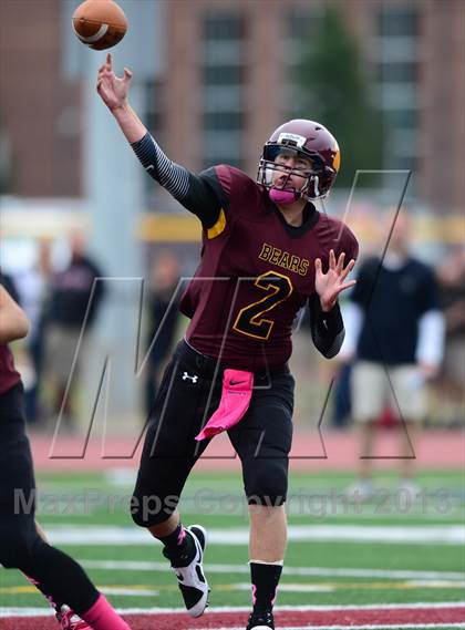 Thumbnail 3 in Lewis Mills @ Granby Memorial photogallery.