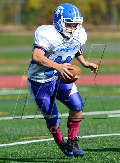 Thumbnail 3 in Lewis Mills @ Granby Memorial photogallery.