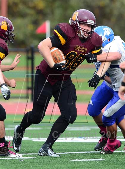 Thumbnail 2 in Lewis Mills @ Granby Memorial photogallery.