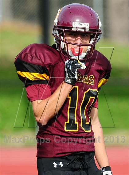 Thumbnail 2 in Lewis Mills @ Granby Memorial photogallery.