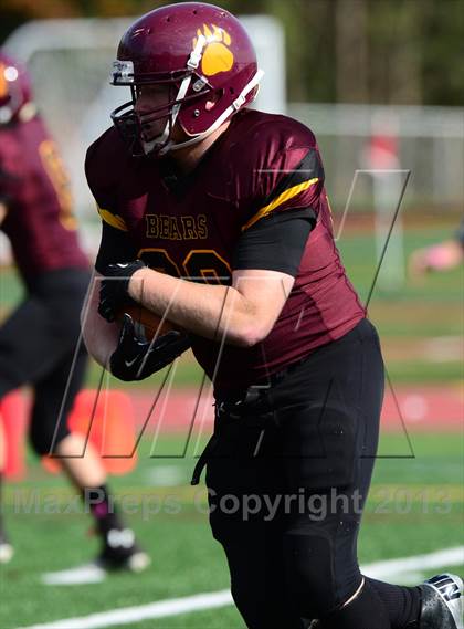 Thumbnail 1 in Lewis Mills @ Granby Memorial photogallery.