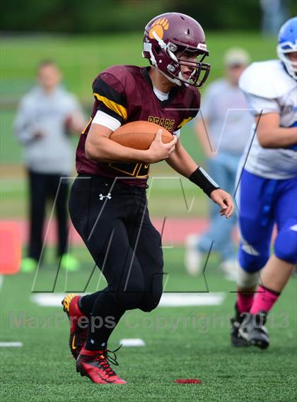 Thumbnail 1 in Lewis Mills @ Granby Memorial photogallery.