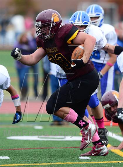 Thumbnail 3 in Lewis Mills @ Granby Memorial photogallery.