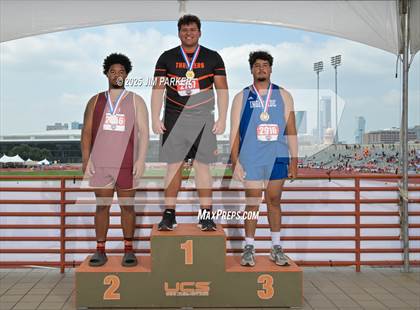 Thumbnail 2 in UIL 4A Track and Field State Finals (Awards) photogallery.