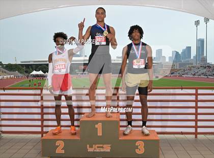 Thumbnail 3 in UIL 4A Track and Field State Finals (Awards) photogallery.
