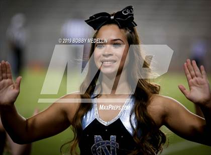 Thumbnail 2 in Clovis North vs. Ridgeview photogallery.