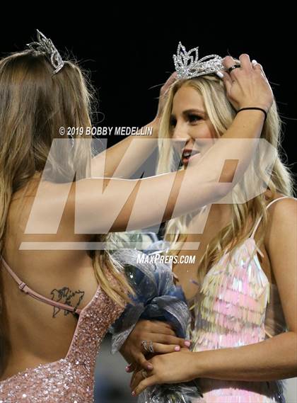 Thumbnail 1 in Clovis North vs. Ridgeview photogallery.