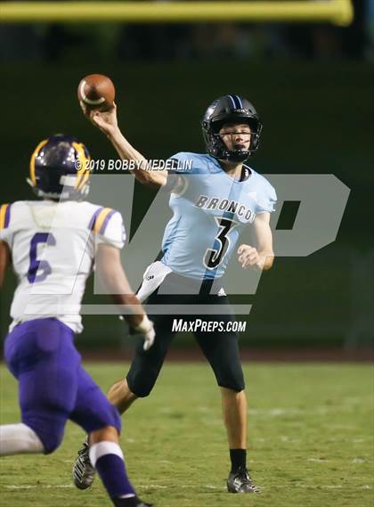 Thumbnail 2 in Clovis North vs. Ridgeview photogallery.