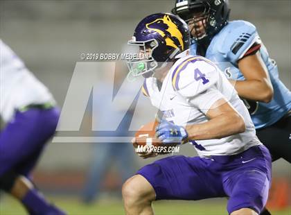 Thumbnail 2 in Clovis North vs. Ridgeview photogallery.