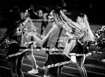 Thumbnail 2 in Clovis North vs. Ridgeview photogallery.