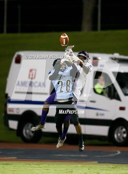 Thumbnail 3 in Clovis North vs. Ridgeview photogallery.