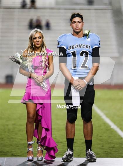 Thumbnail 2 in Clovis North vs. Ridgeview photogallery.