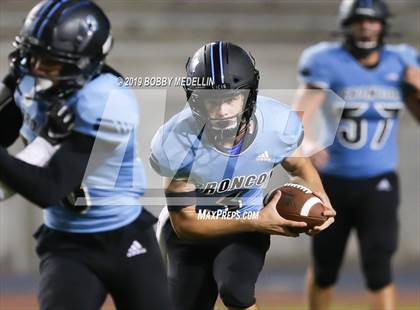 Thumbnail 3 in Clovis North vs. Ridgeview photogallery.