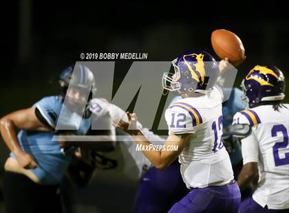 Thumbnail 2 in Clovis North vs. Ridgeview photogallery.
