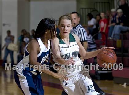 Thumbnail 1 in Iowa Park vs Paris (Fantasy of Lights Tournament) photogallery.